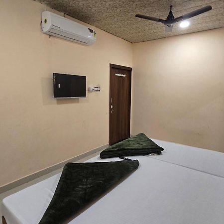 Hotel Maheshwari Green'S Ujjain Exterior photo
