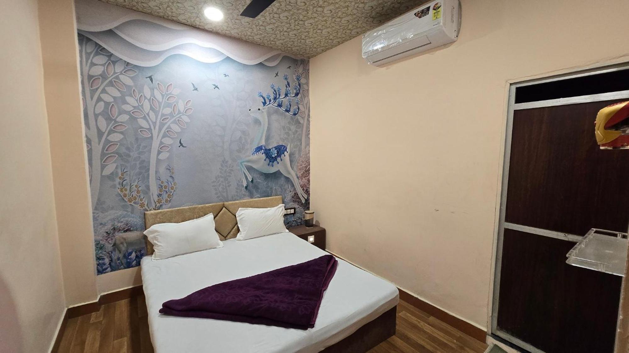 Hotel Maheshwari Green'S Ujjain Exterior photo