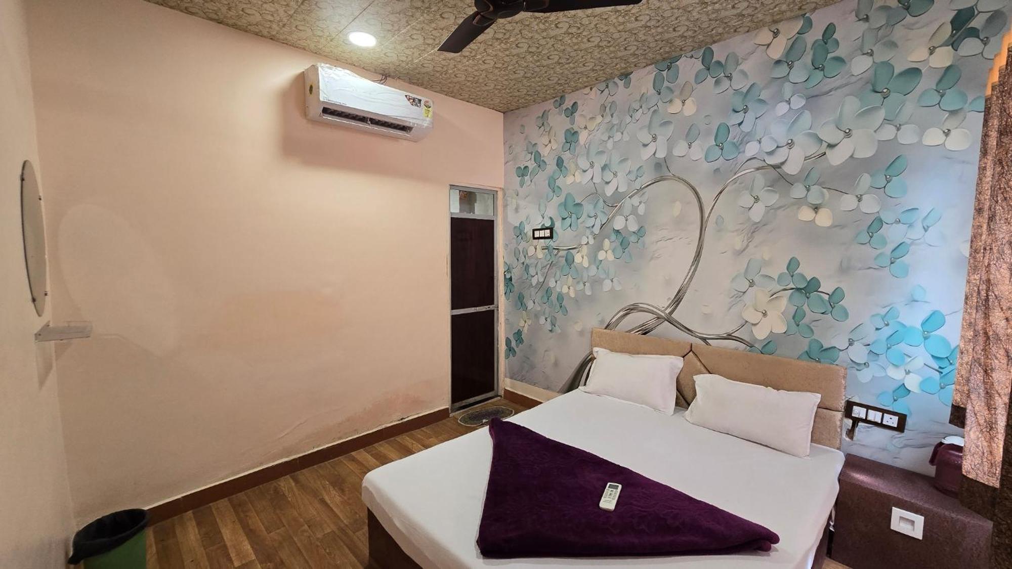 Hotel Maheshwari Green'S Ujjain Exterior photo