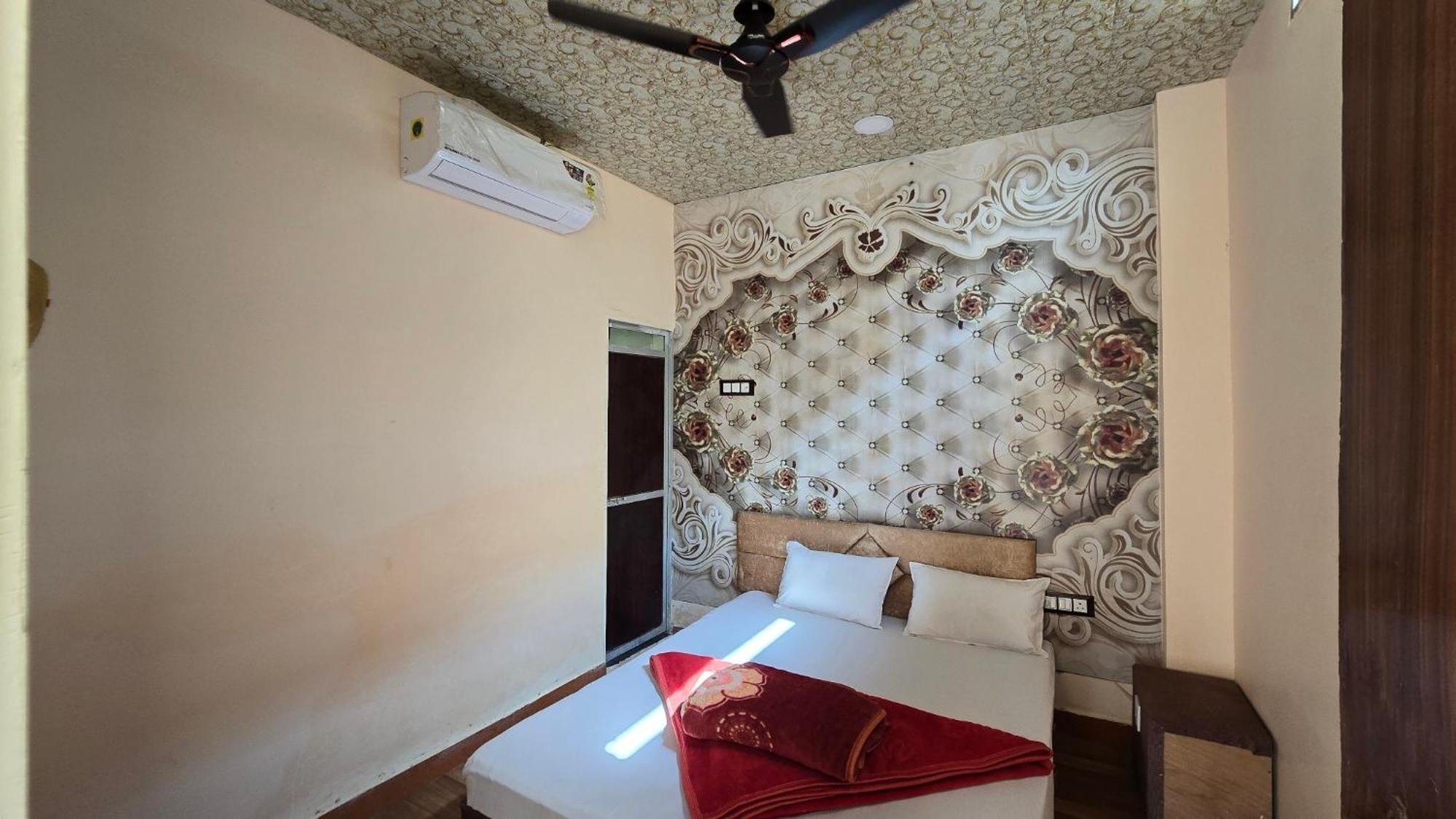 Hotel Maheshwari Green'S Ujjain Exterior photo