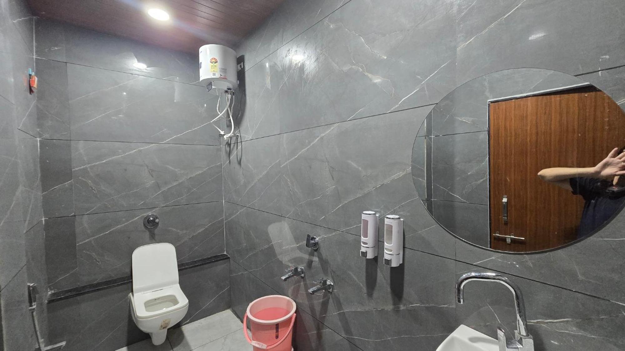 Hotel Maheshwari Green'S Ujjain Exterior photo