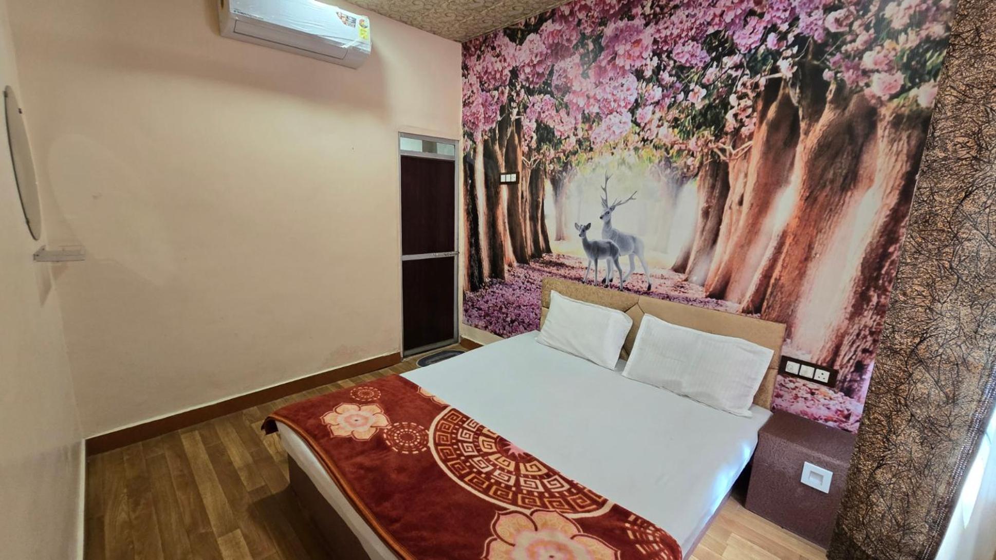 Hotel Maheshwari Green'S Ujjain Exterior photo