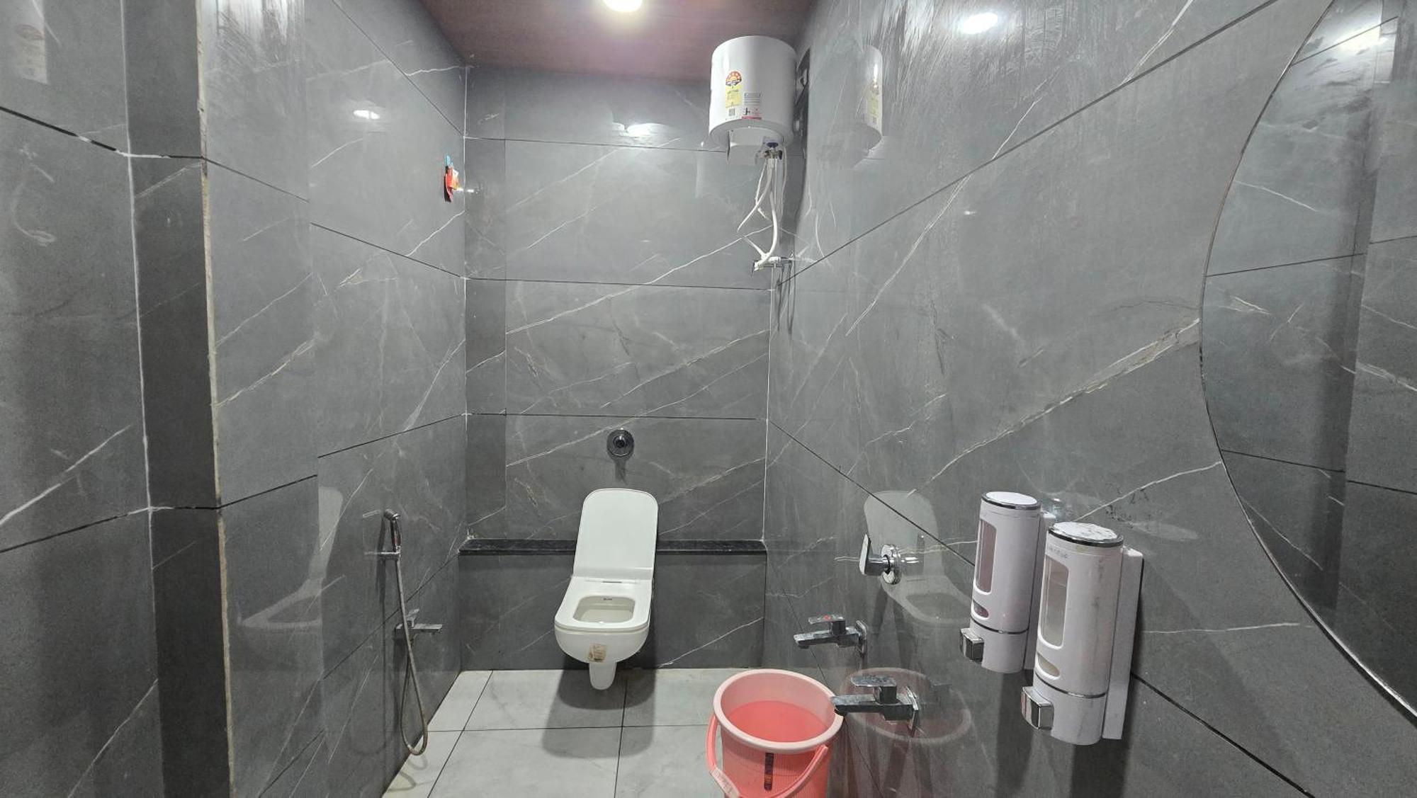 Hotel Maheshwari Green'S Ujjain Exterior photo